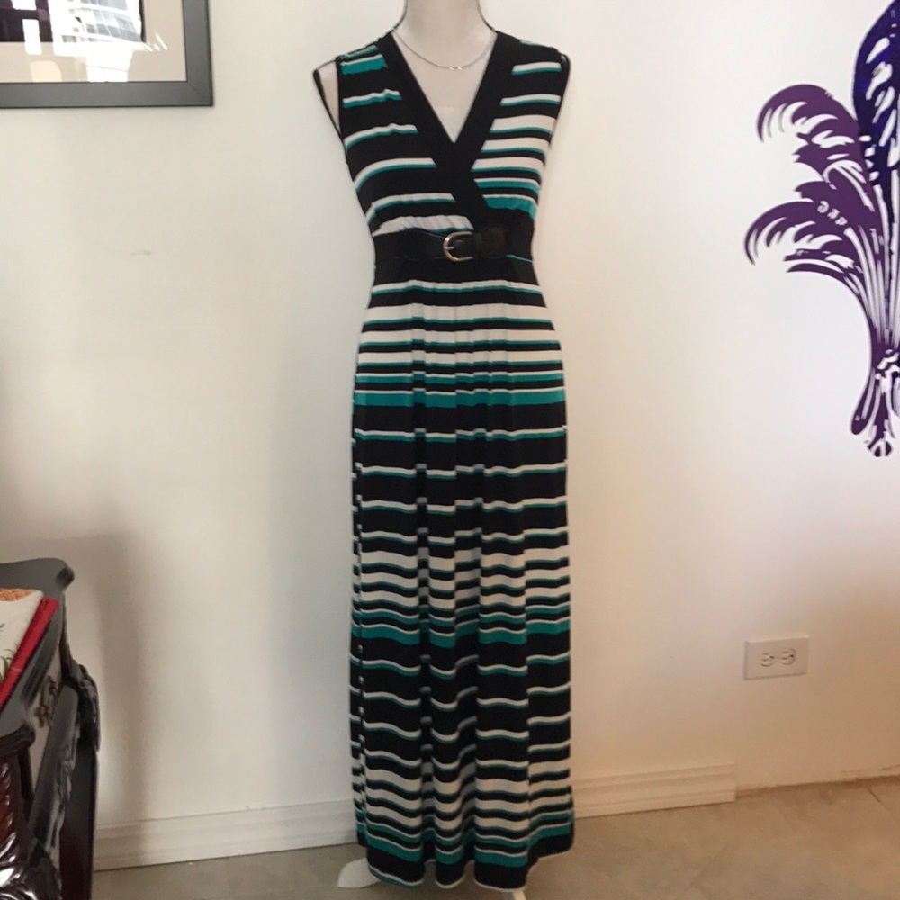 SALE🍎Like New Maxi dress